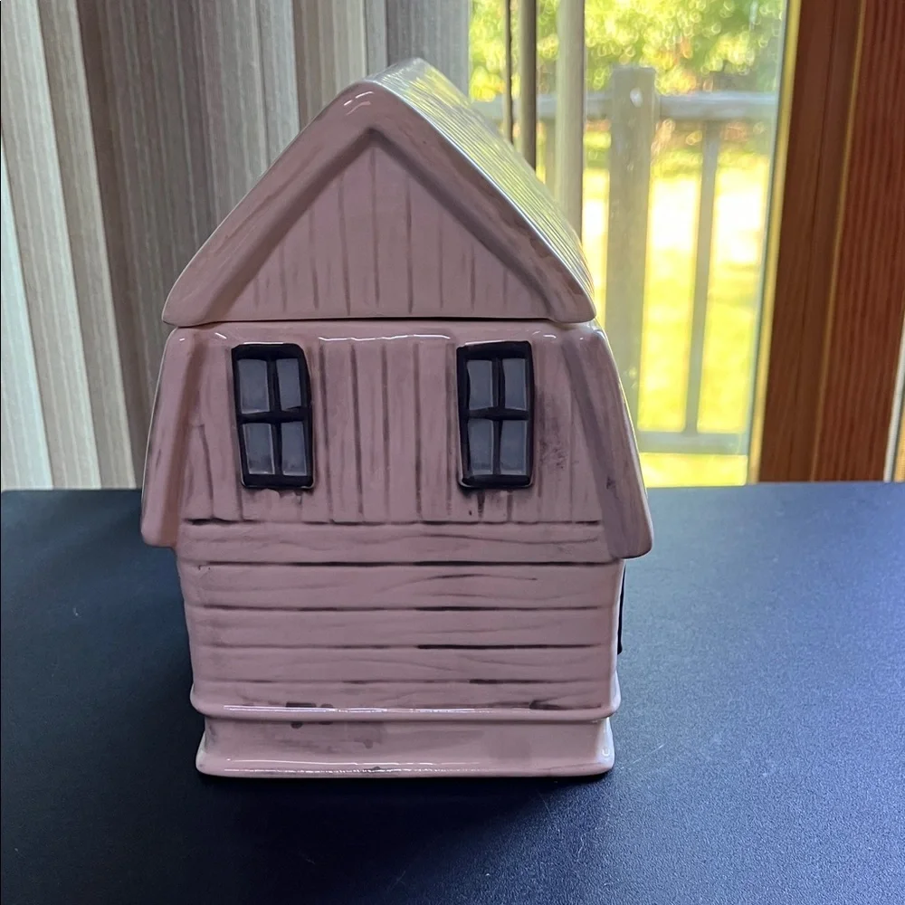 Pier 1 Barn Ceramic Cookie Jar